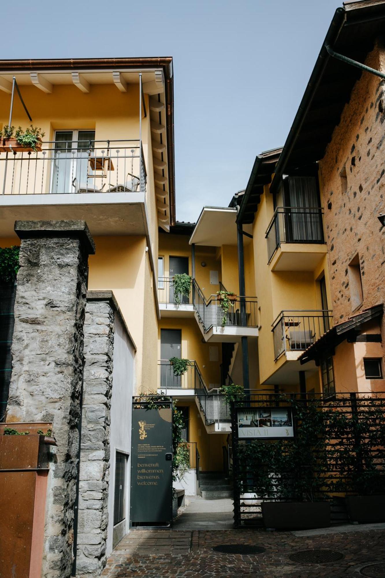 Vista Lakefront Boutique Hotel 3*